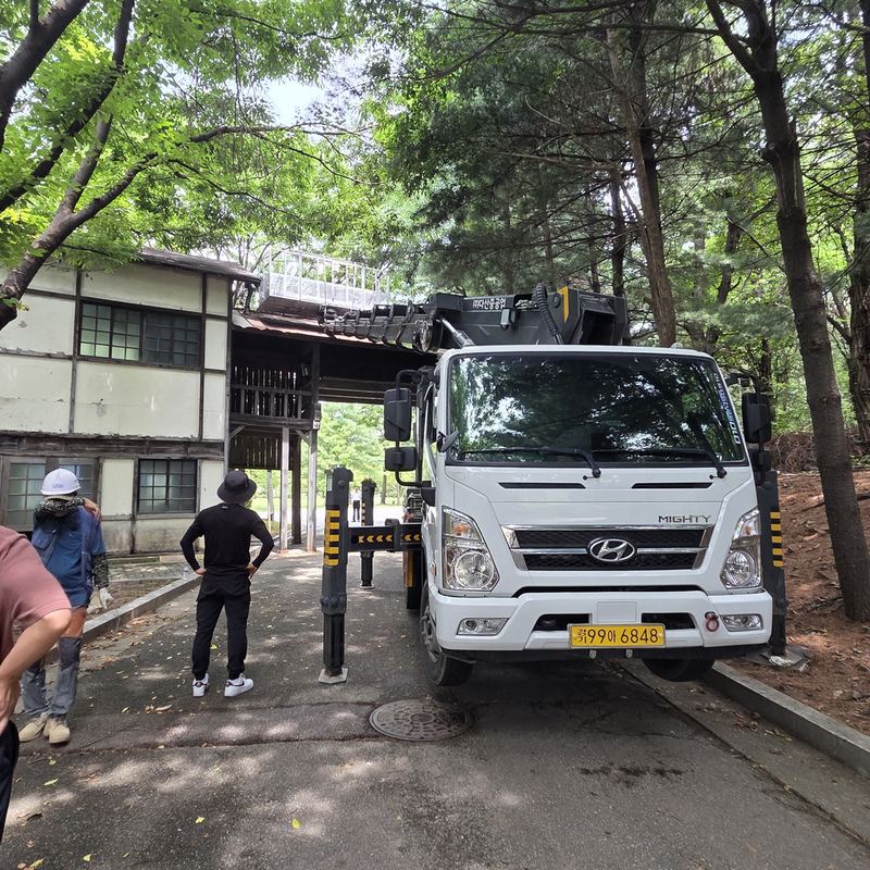 아자스카이 스카이차 주택가 고소작업 사진